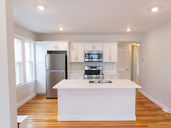 2nd image of 6-8 Avon Ave #6