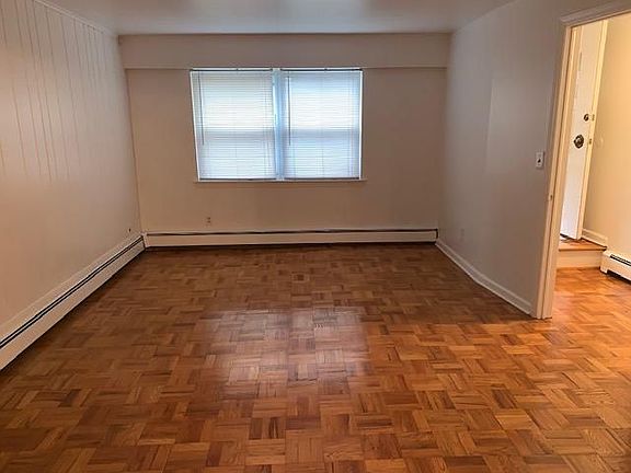 2nd image of 2215 Westervelt Ave