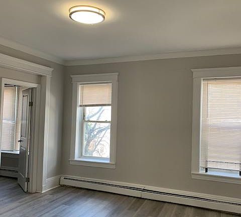 4th image of 234 Jewett Ave