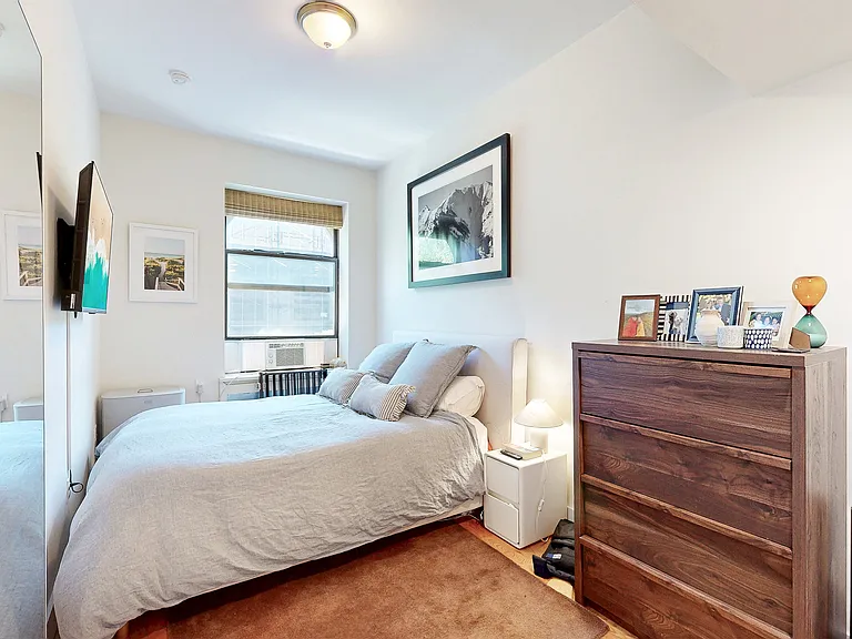 152 W 76th St #4A — Photo 10