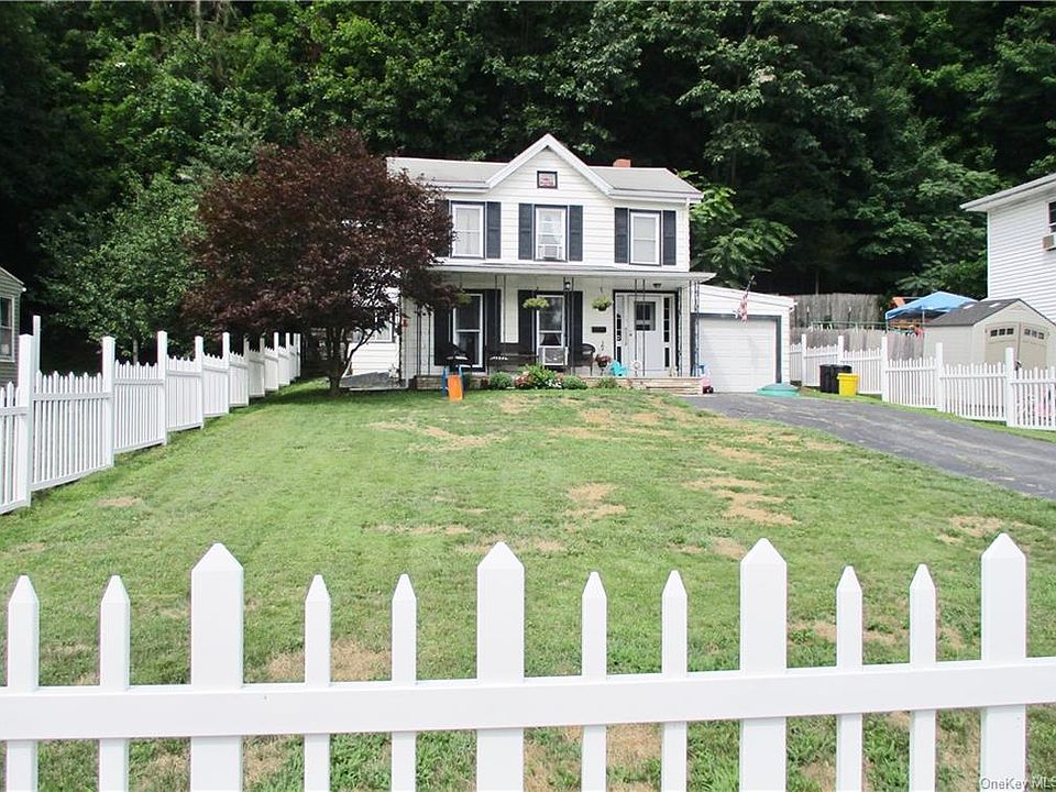 1st image of 52 Hudson St