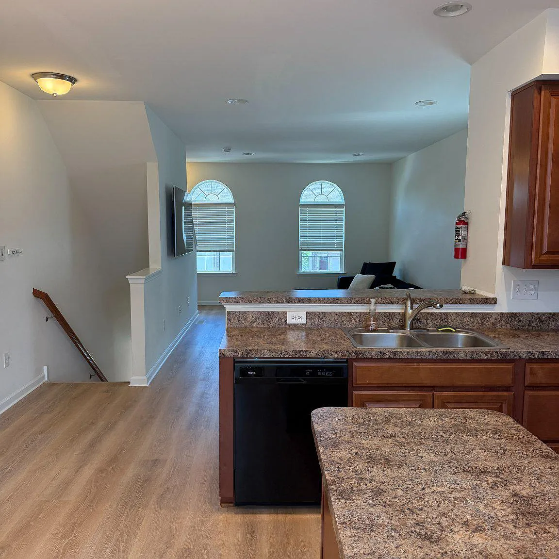 2 bed, 2.5 bath, 1394 sqft, $2,700 — Photo 4