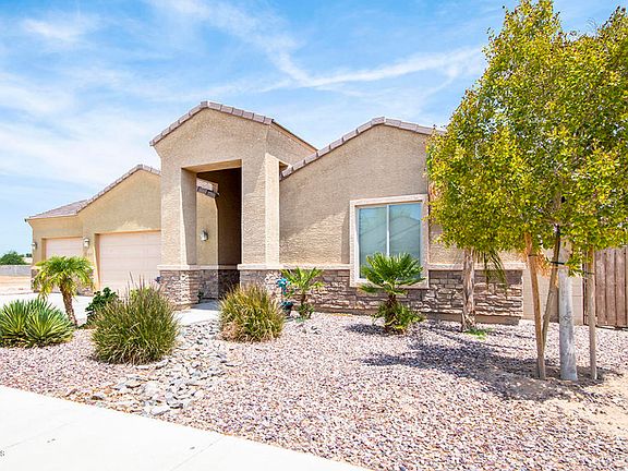 2nd image of 2390 N Horseshoe Cir