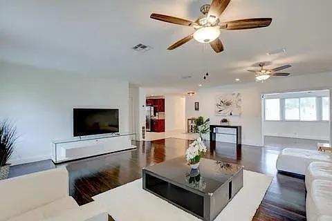 3170 NW 68th Ct — Photo 9