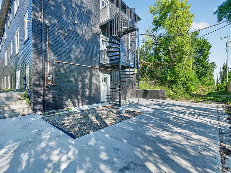 1140 Ashland St #D — Photo 23