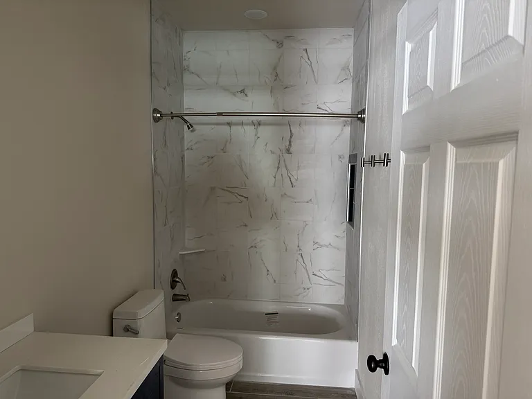 411 Pendleton St — Photo 15