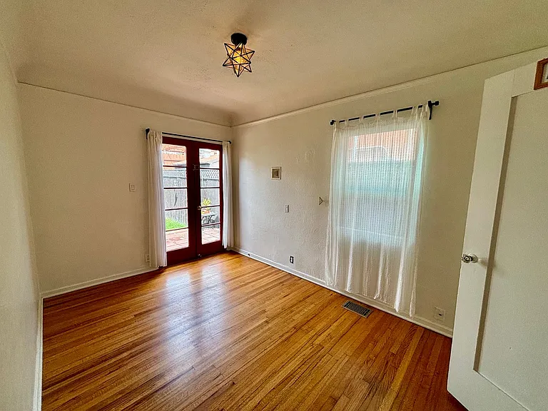 2432 Madison Ave — Photo 15