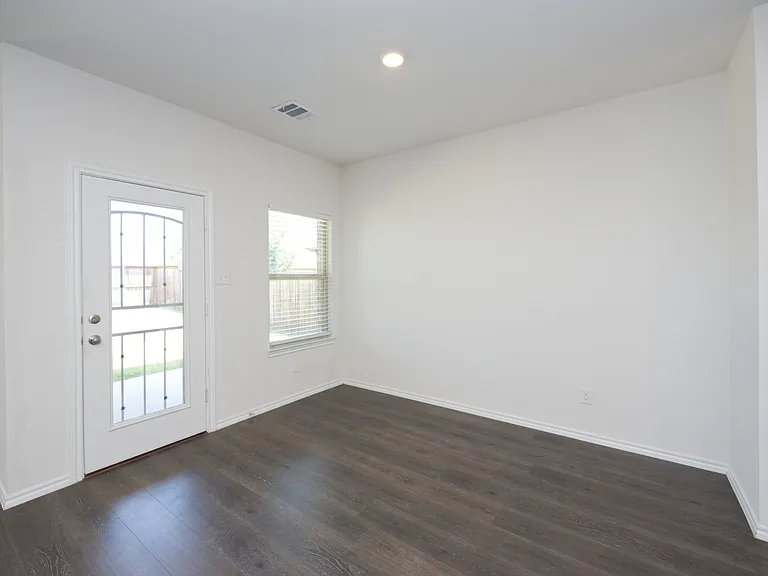 6225 Bracken Dr — Photo 9
