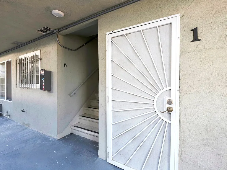 1008 N Stanley Ave #1A — Photo 18