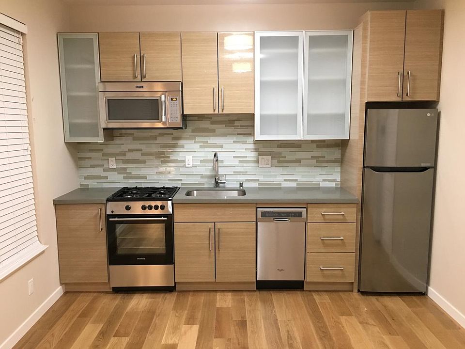 1st image of 186 Valley St