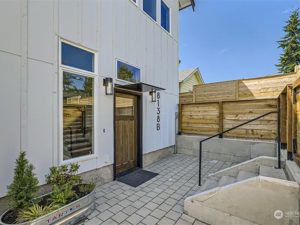 8138 31st Avenue SW #B, Seattle, WA 98126