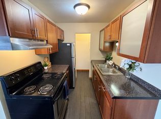 702 W Badger Rd #22, Madison, WI 53713