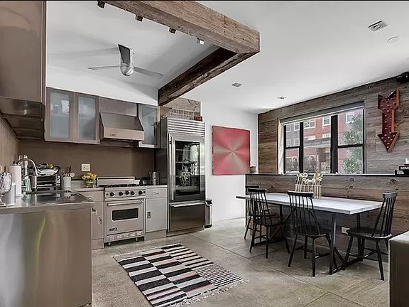 2nd image of 11 Charlton St #1DE