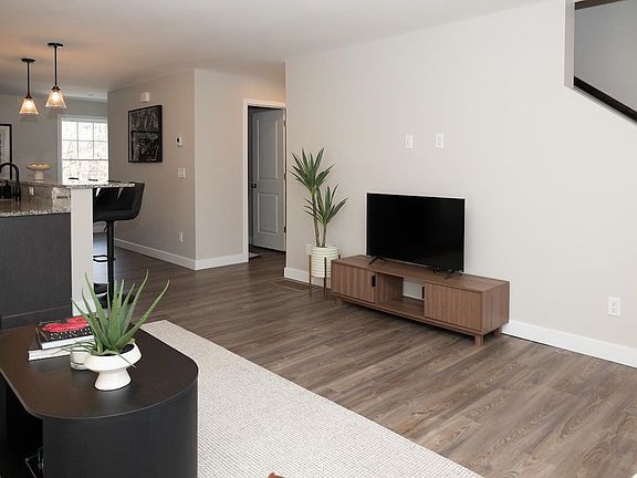 5th image of 1 Saddle Rock Way