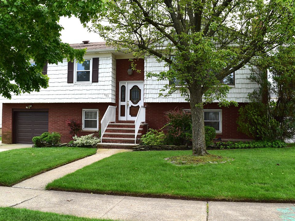 1st image of 526 Stafford Ave