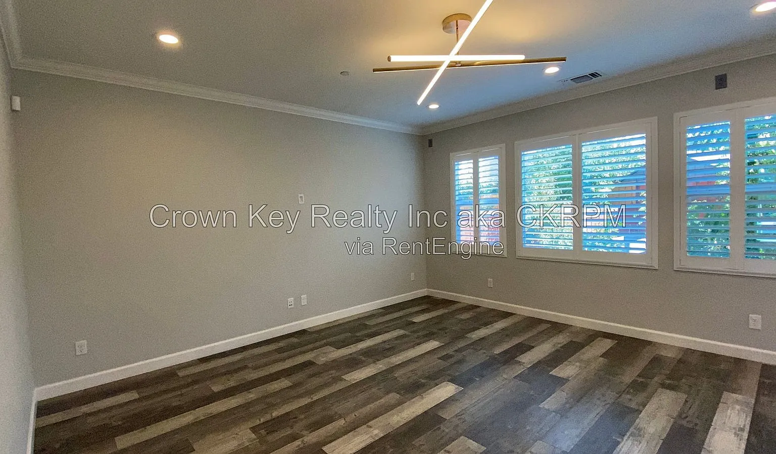 4 bed, 3.0 bath, 2304 sqft, $3,300 — Photo 3