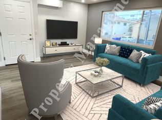 1872 Diamond St, San Diego, CA 92109