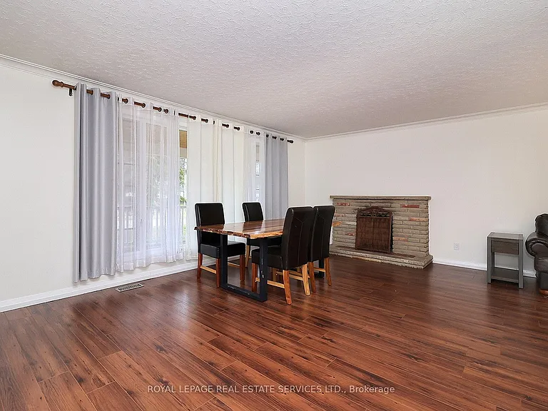 222 Alscot Cres — Photo 18