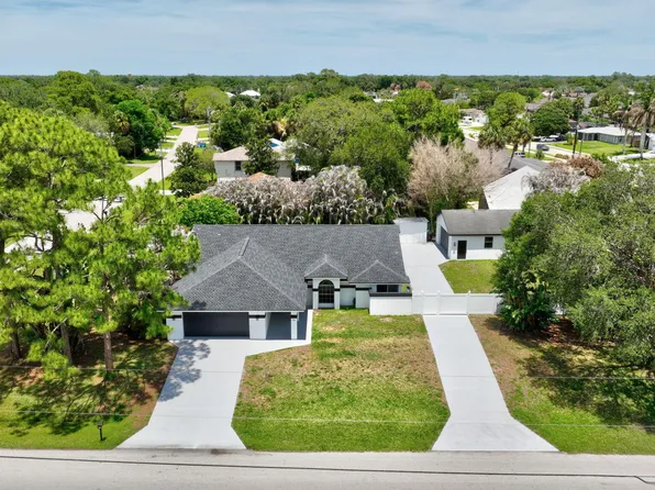 1721 SW Ocean Cove Avenue, Port St Lucie, FL 34953