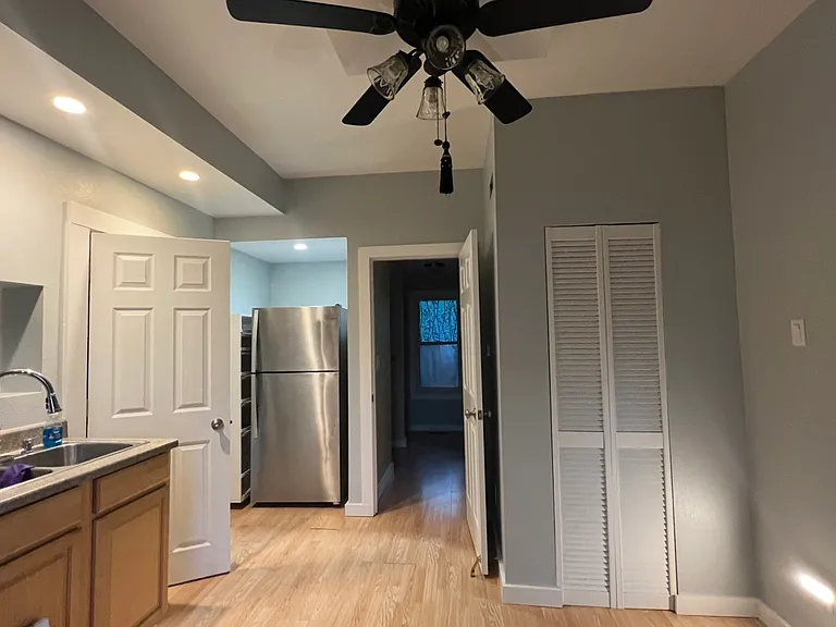 3901 Oliver Ave — Photo 4