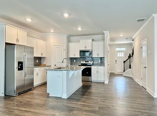 175 Creekview Rd, Hendersonville, NC 28792