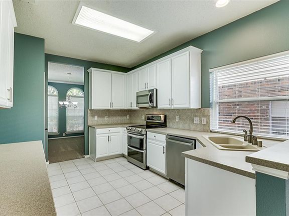 5th image of 11410 Newberry Dr
