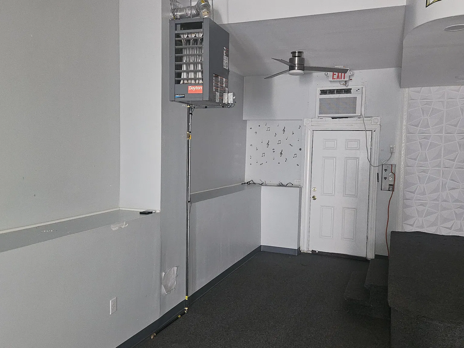 1 bed, 1200 sqft, $1,200 — Photo 2