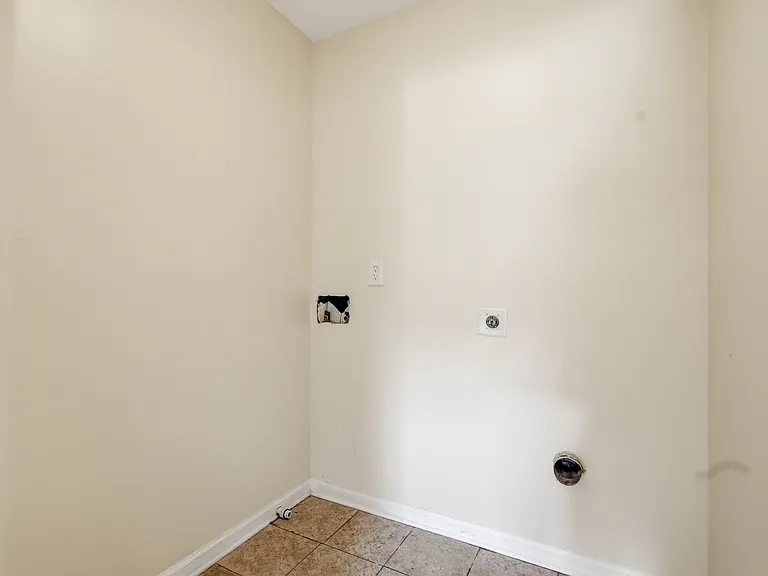 2840 Antiquate Ct — Photo 3