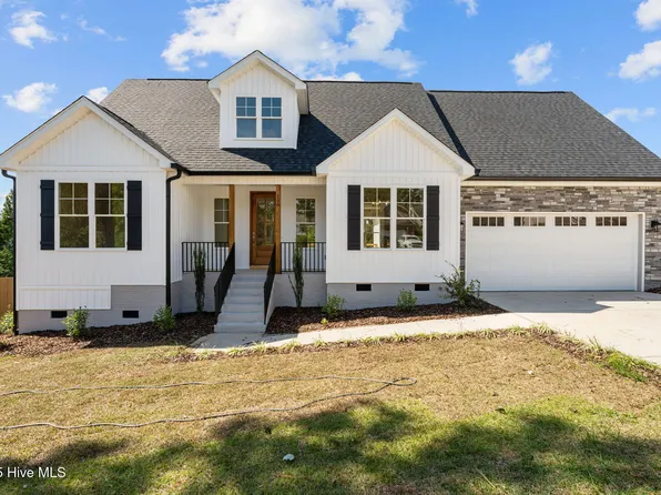 106 Camberly Lane, Aberdeen, NC 28315