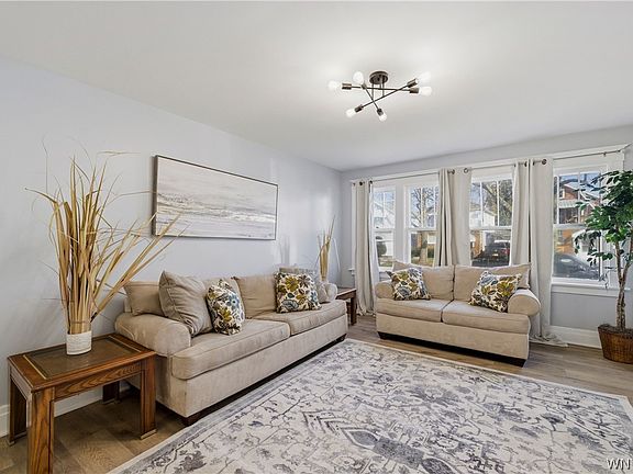 3rd image of 207 Davidson Ave