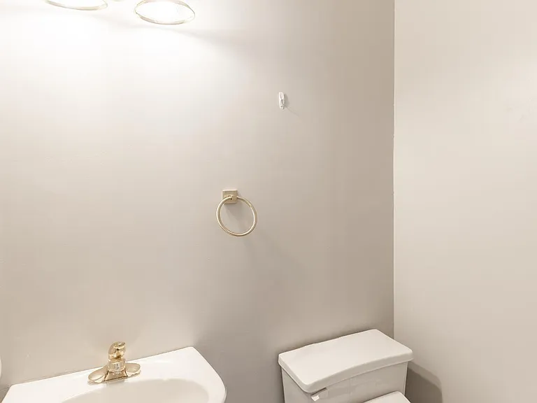 481 Brenda Dr — Photo 15