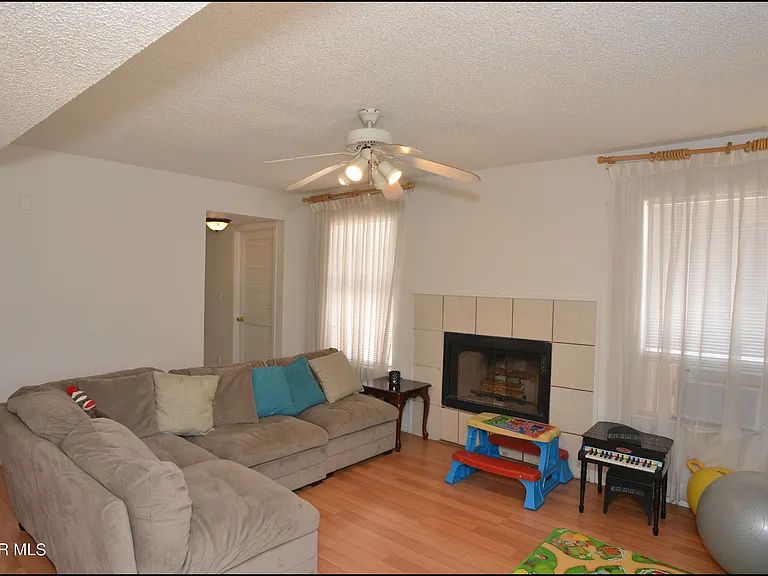 7528 Luz De Lumbre Ave — Photo 9