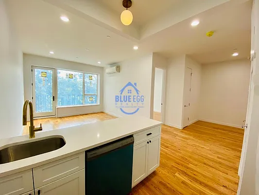 Rented by Blue Egg Realty Corp | media 11
