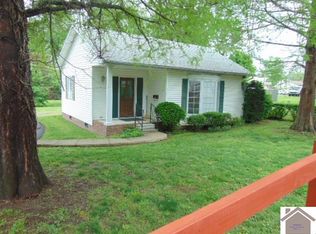 317 S Main St, Marion, KY 42064