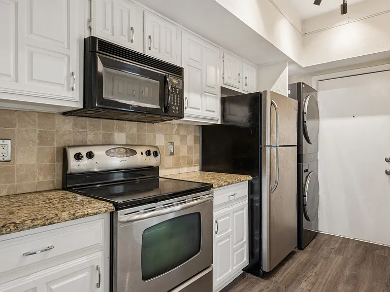 3105 San Jacinto St #220 — Photo 22