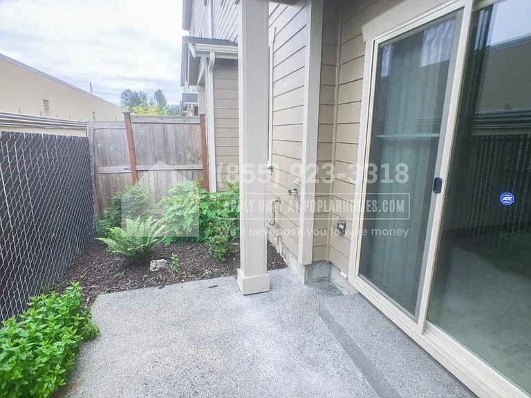 3800 NE 3rd Pl — Photo 21