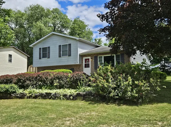 100 Kuhns Ln, State College, PA 16801