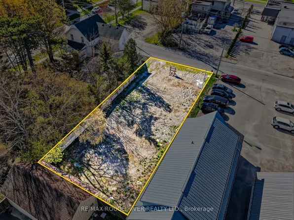 66 Swayne St, Cobourg, ON K9A 1K5