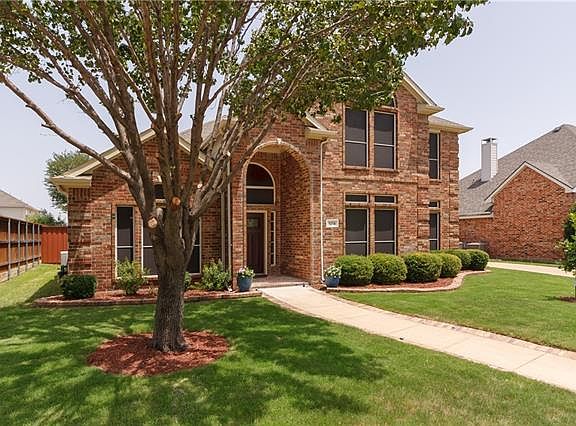 3rd image of 1014 Lauren Ln