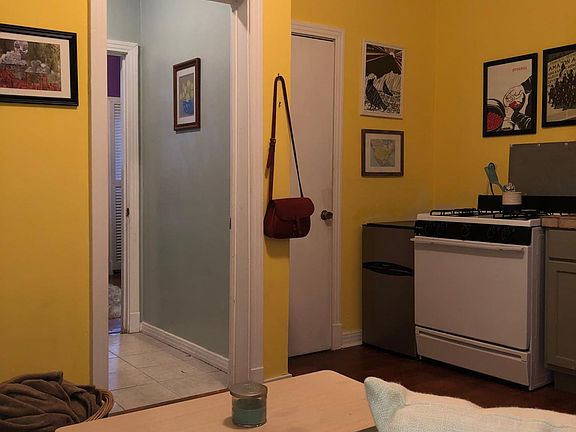 3rd image of 2227 Cambronne St #C