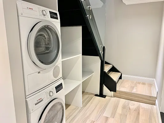 Rented by Avenues Real Estate | media 11