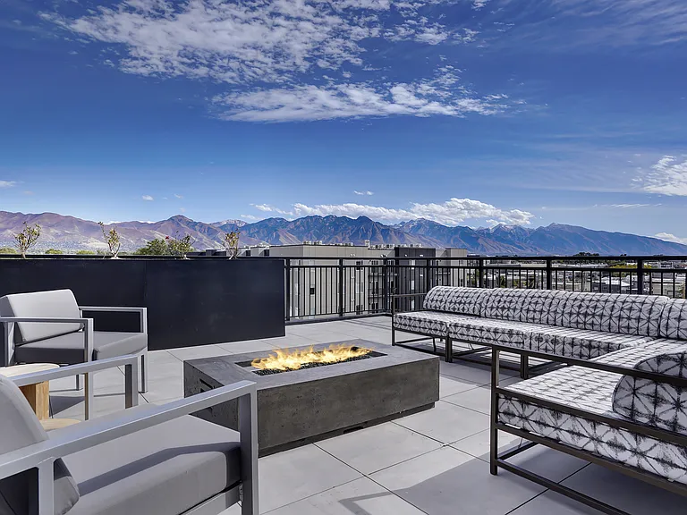 Outdoor Patio with Firepit