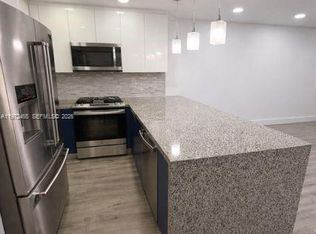 1555 W 44th Pl APT 247, Hialeah, FL 33012