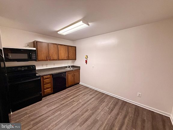 4th image of 22665 Van Wert Ln