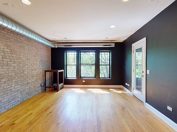 4th image of 7465 N Seeley Ave APT 3