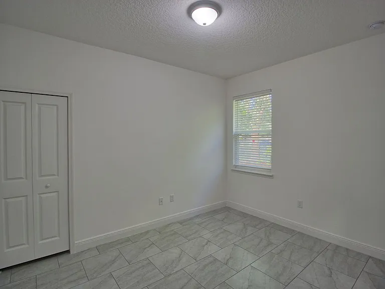 5054 Marina Dr — Photo 6