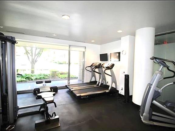 3rd image of 803 W 48th St APT 1203