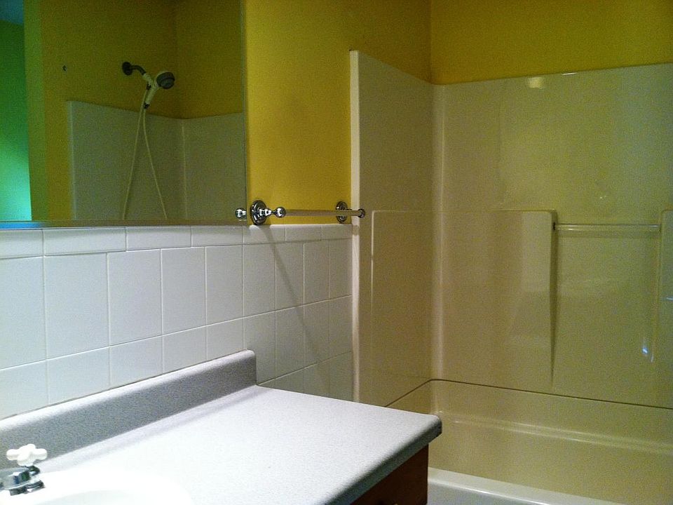1st image of 23B Grand Ave