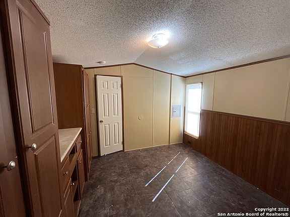 3rd image of 410 County Road 2518 #202