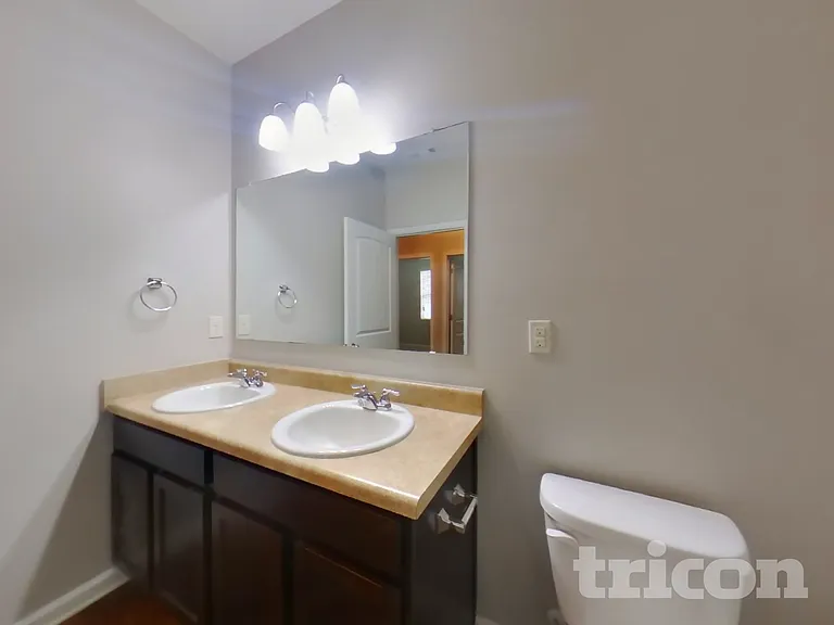474 Lake Ridge Ln — Photo 15